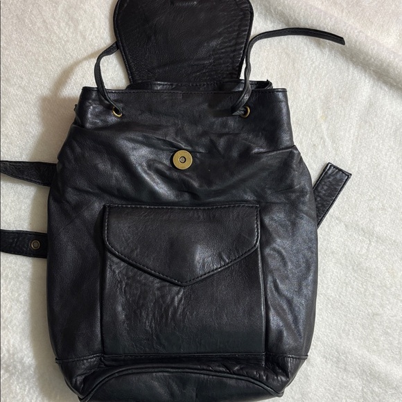 RED LEATHERETTE Black Backpack Snap Drawstring Lined 2-Exterior Compartments - Picture 3 of 7